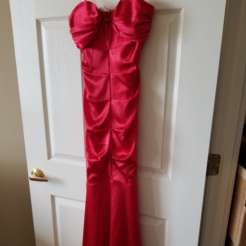 LAST CHANCE Red Hailey Logan/Adrianna Papell Dress
